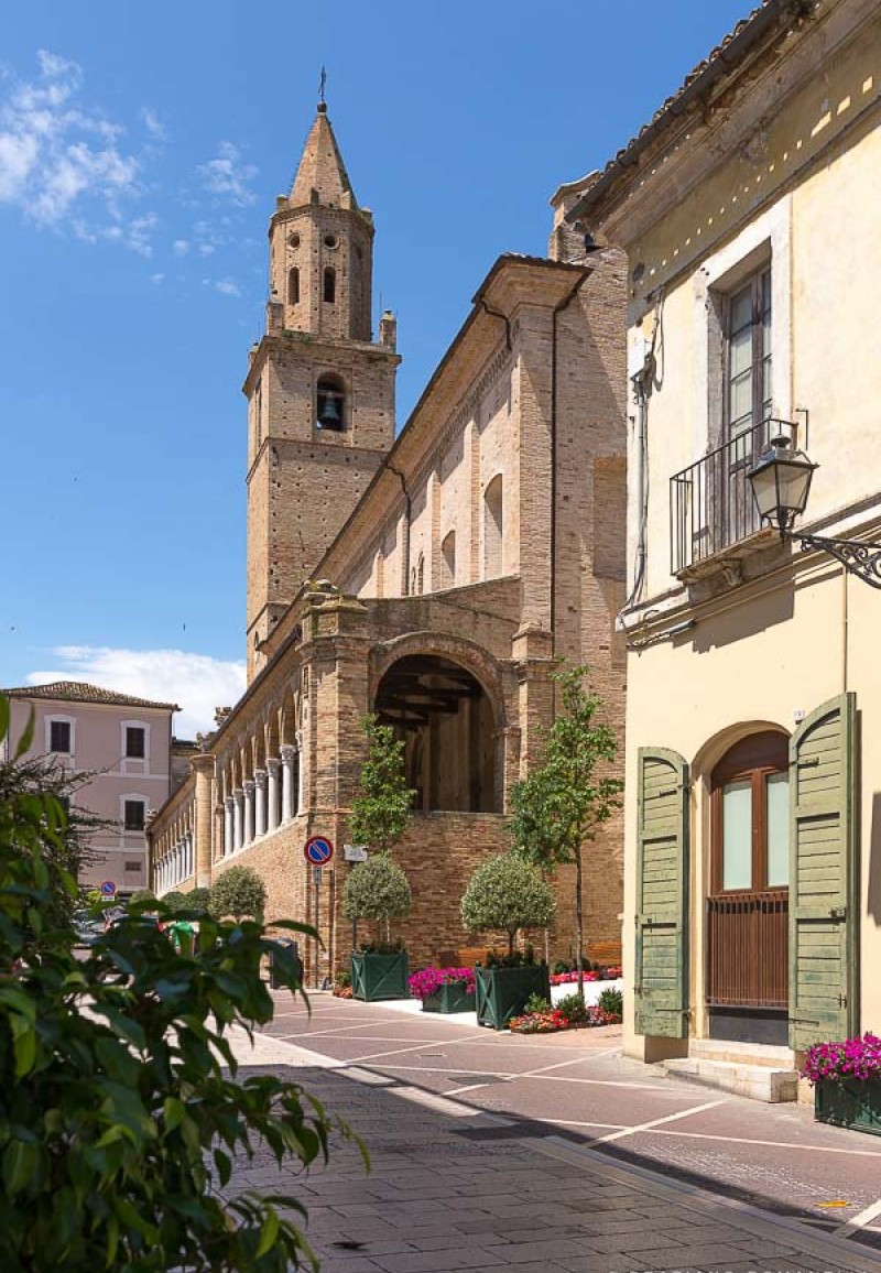 Abruzzo tra Mare e Borghi